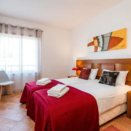 Calmness And Beauty In Santa Luzia Apartment