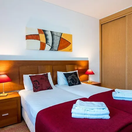 Calmness And Beauty In Santa Luzia Apartment